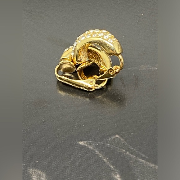 Vintage CHRISTIAN DIOR Rhinestones Clip On Earrings In Gold Tone Settings - Picture 9 of 14